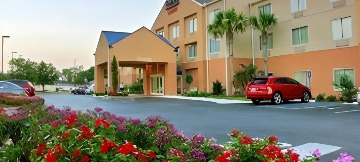 Fairfield Inn & Suites Brunswick Hotels in Glynn County