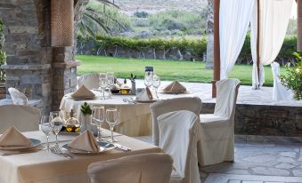 Aloni Hotel & Suites