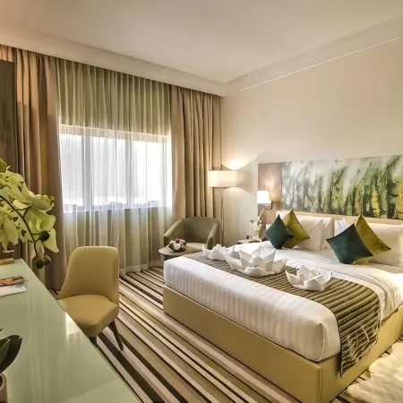 Royal View Hotel Отели рядом с достопримечательностью «Городской пляж»