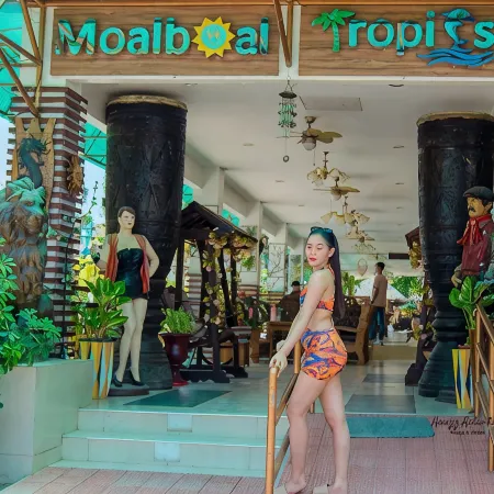 Moalboal Tropics