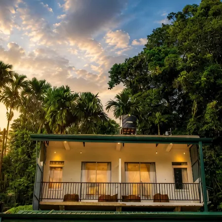 Ella Nimal Nest Inn