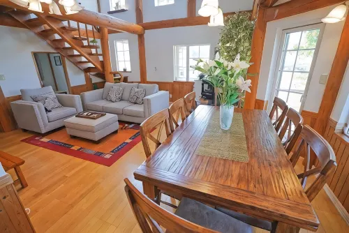 Sapporo Luxuray Log House