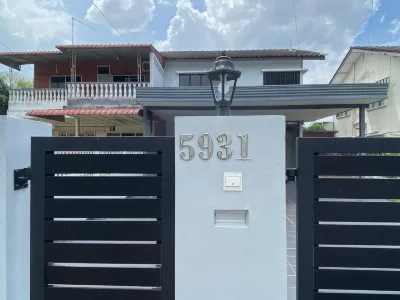 Klebang Modern Classic Chill House Melaka By I Housing โรงแรมในถนนจอนเกอร์