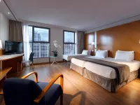 Exe Plaza Hotels near Parque Norte
