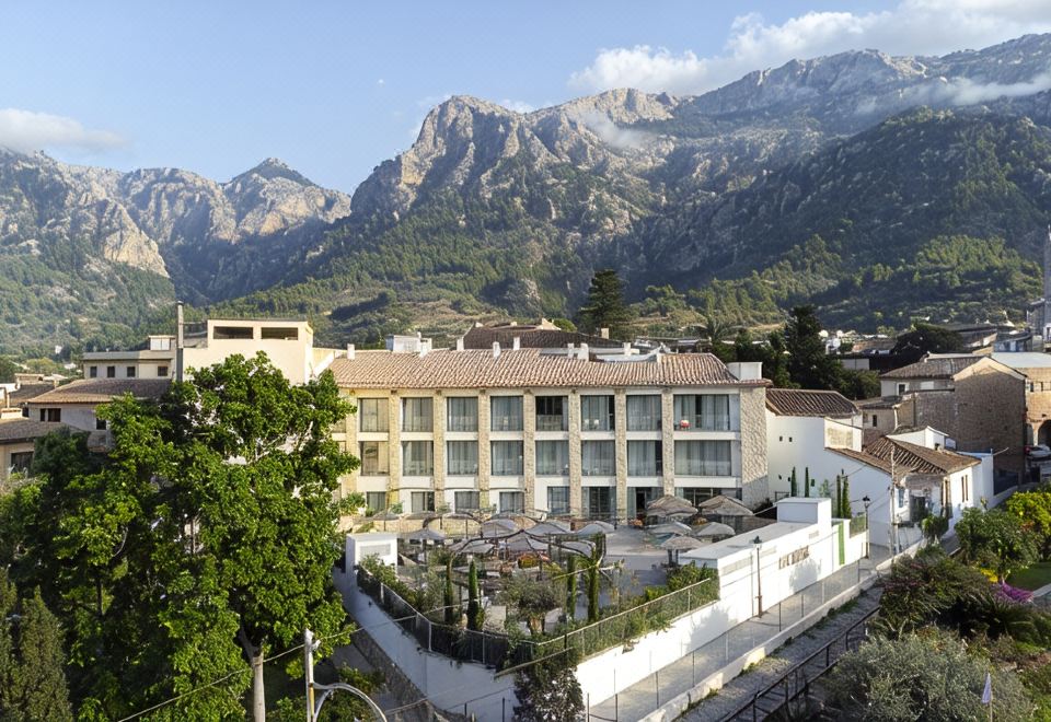 hotel overview picture