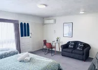 Merivale Court Large Studio-Unit 3 - Homestays