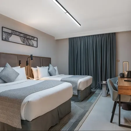 Hotel Holiday International Отели рядом с достопримечательностью «Район Аль-Хан»