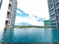 GrandMedini Residence near Legoland by Ucome Homestay - Infinity Pools