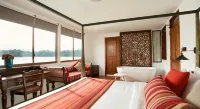 Houseboats by Dae - Watersports, Bird Watching & Sunset Cruises