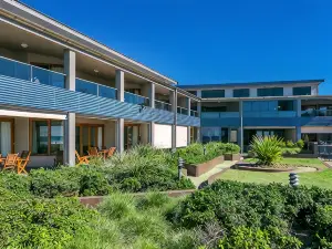 Lennox Holiday Apartments