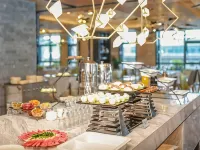 Atour Hotel (Nanjing Xianlin University City Shengchuangyuan) Hotels near Qi Xia Mountain