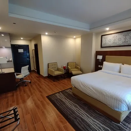Avari Xpress Gilgit Отели в г. Гилгит