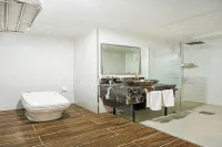 Embledon Hotel