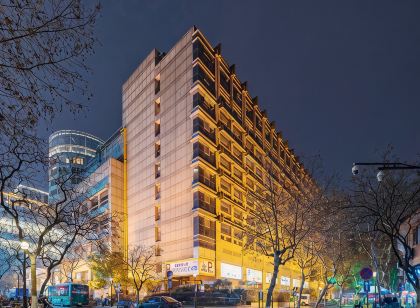 Merchant Marco Edgelake Hotel