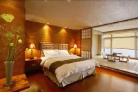 Cedarwood Villa