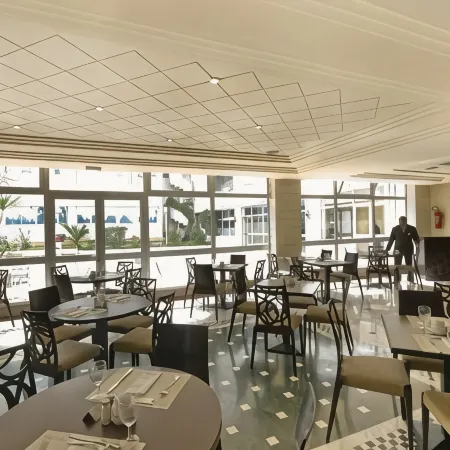 Golden Tulip El Mechtel