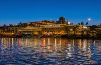 Golden Nugget Laughlin - Family