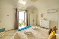 Amalfi-Coastal Pearl, CalmWave and Parking-Sweet Life for Two at Sunset! - 주방