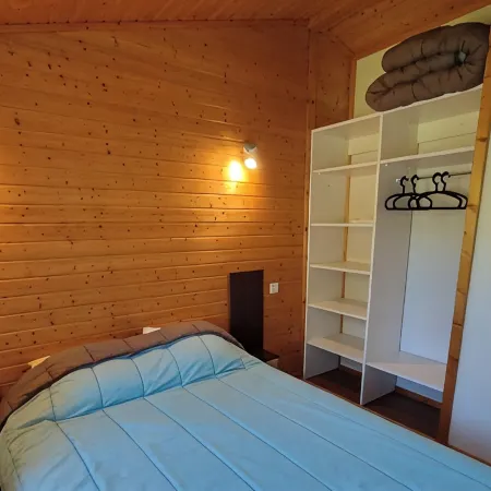 Large furnished cottage with terrace Отели в г. Бена