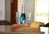 Rare Gem: 3-Bedroom with Direct Pool Access & Peloton Bike! - Træningscentre