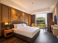 The Henry Glass House Clark Hotels near Aqua Planet
