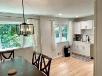 Oak House: Luxury Home in Silver Spring, Takoma Park; Close to DC, 4-Car Parking
