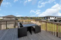 Pet-Friendly Deck Retreat w/ Marina Views! - gimnasio