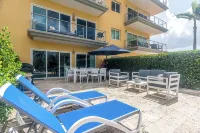 Right on Eagle Beach - Oceania Residences 2 bedroom/2 bath ground level - 3 星級