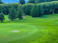 Golf, Outdoor Bar, Restaurant - The Timber Cabin Hotele w: Otisco