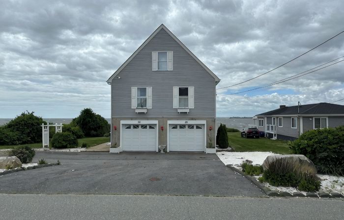 Beautiful Ocean Front House with Private Beach, Hot Tub and Spectacular Sunsets