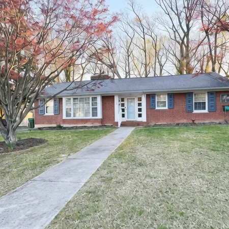 Welcoming 3bd/2ba near Averett