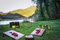 Scenic River Retreat w/ Deck •View •Lawn Games • Wood Stove - 3-Star