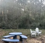 Mentone glamping getaway in a  private screened in cabin in charming Mentone - Homestays