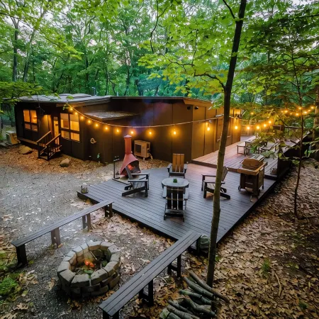 Cozy Mid-Century Retreat with Spa Hot Tub