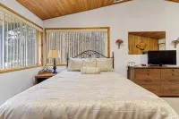 Mack and Spot House with incredible views! - Homestays