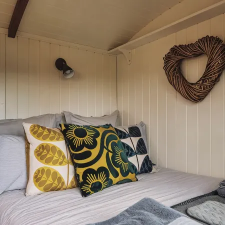 Luxury Shepherds Hut with Bath