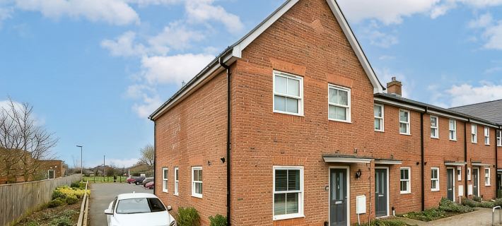 Cosy 3 Bedroom Home Next to Bicester Village! Hotels in Bicester