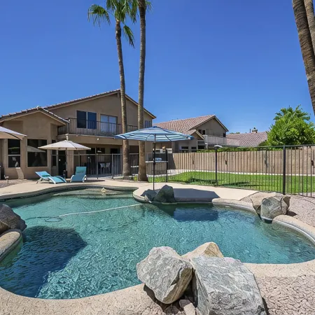 Moore House ~ Downtown Gilbert w/ Pool & Yard Games