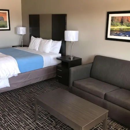Days Inn by Wyndham Grove