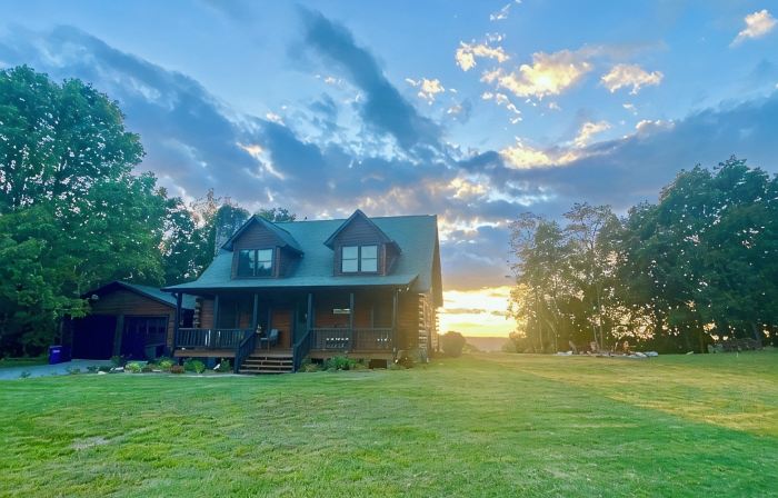 Chase N' Sunsets - NEW Listing, Brow view, between Mentone & Little River Canyon