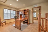 Ski In / Ski Out Enjoy the beautiful mountains and watch the skiers go by! - Wi-Fi