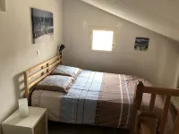 Air-Conditioned Cottage with a Pool, Near the Beach, in a Gated Community - Homestays