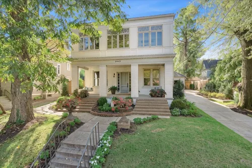 Heart of the City Luxury Penthouse….. in Historic Central Gardens Neighborhood! - Condos