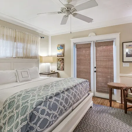 Casa De Cuba A Beach House - Cuban Flair Steps From Duval