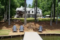 5 BDRM Beautiful Peaceful Lake Front Home 3 Kings, 1 Queen, 4 Twins, and pool