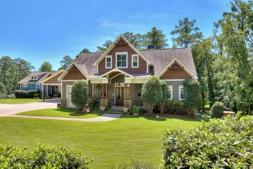 Luxurious Lake Front Estate, Sleeps 20 with Game Room and dock, pet friendly. - 4-Star