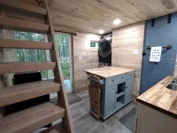 Birch Cabin @ Creekside Campground โรงแรมในวิลโลว์