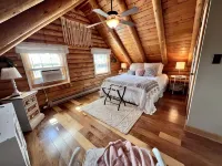 Cabin on Main- Cozy Downtown Burnsville! - Hytter
