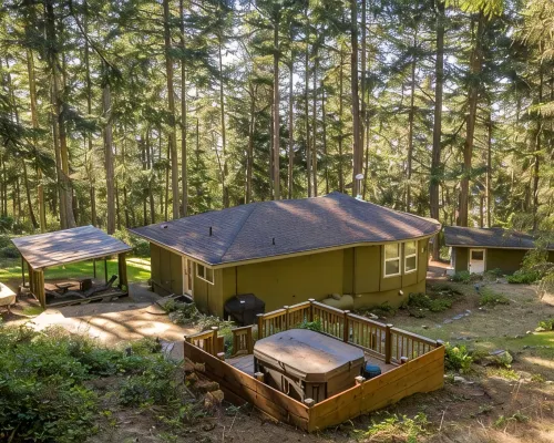 TreeTops Forest Retreat Hotels in Lopez