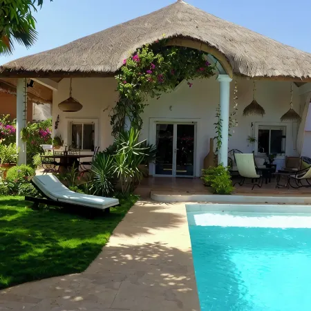 Swimming pool villa in secure residence with dream beach! 150 m from shops